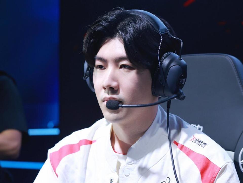 暴露出了一 暴露出了一